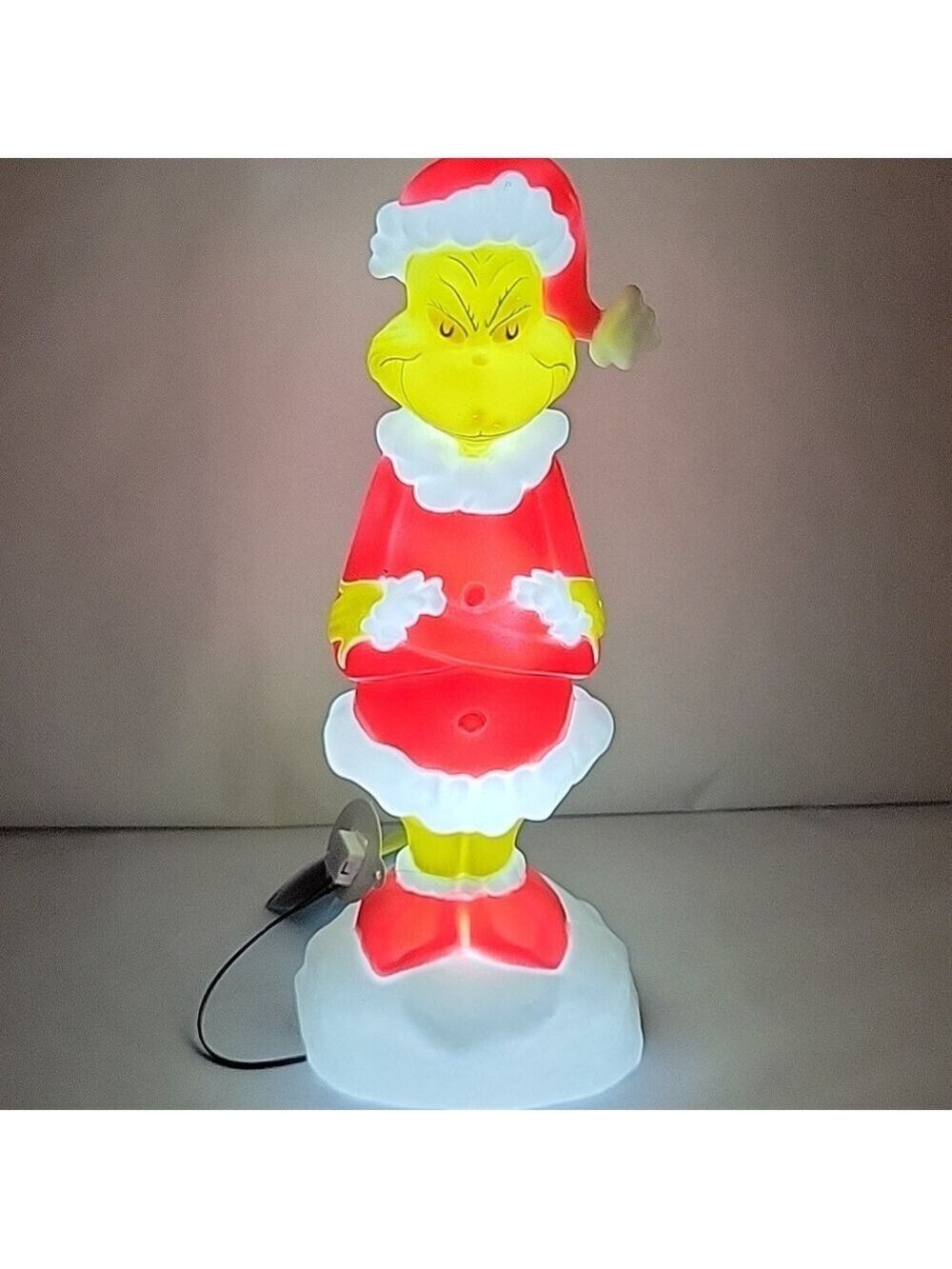 Dr. Seuss NWT Festive Grinch Light-Up Tabletop Blow Mold 14"